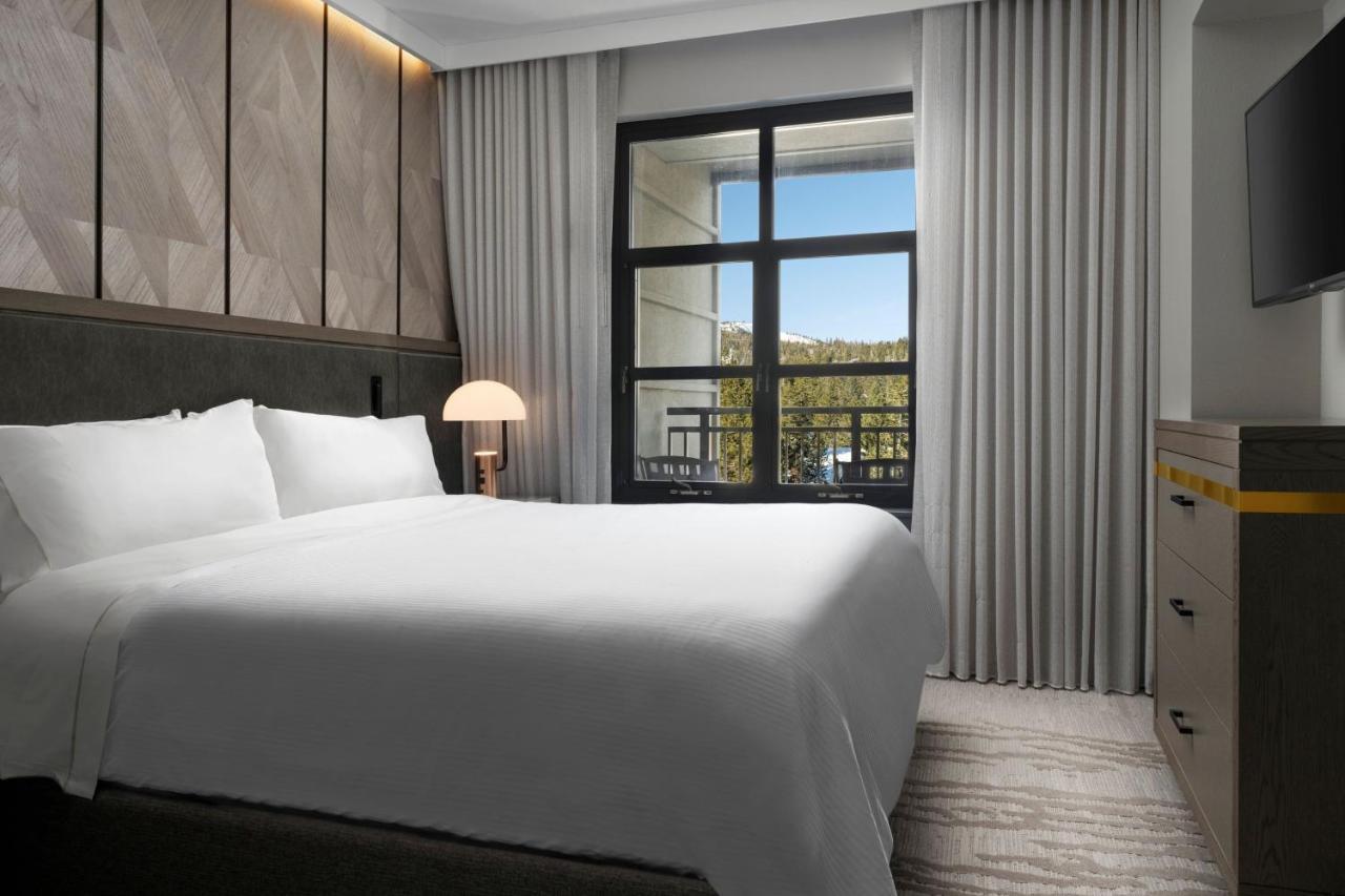 One Bedroom High Floor Suite